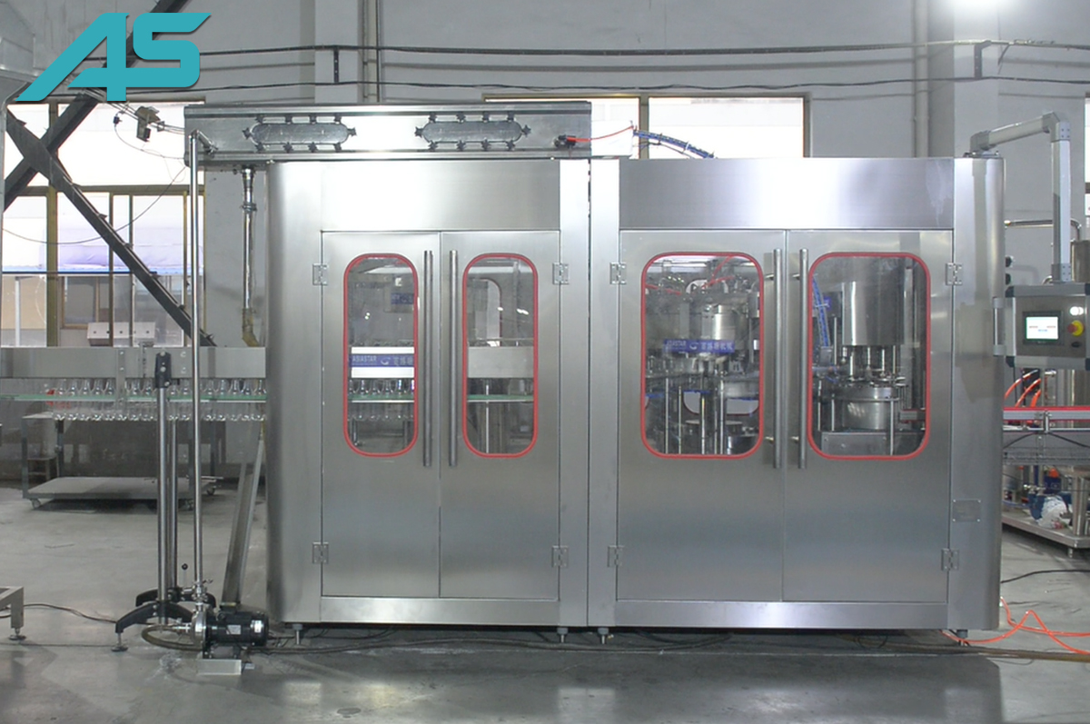 山東含氣飲料灌裝機(jī)