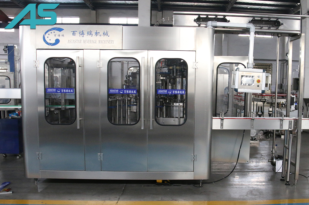山東PET瓶含氣飲料灌裝機(jī)